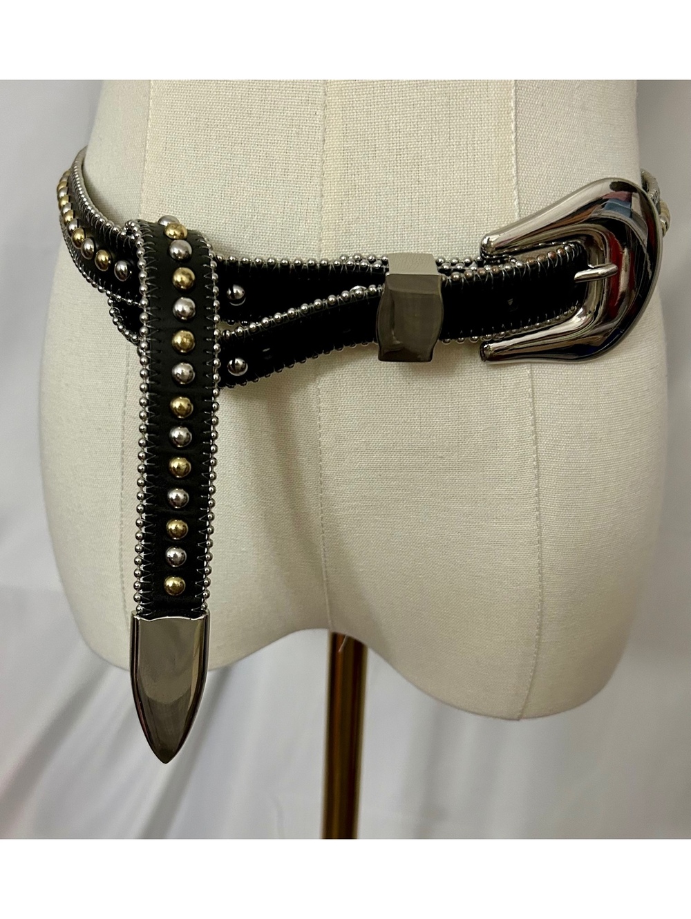 B-Low The Belt Barcelona Black Leather Studded Western Belt Coachella Y2K Medium